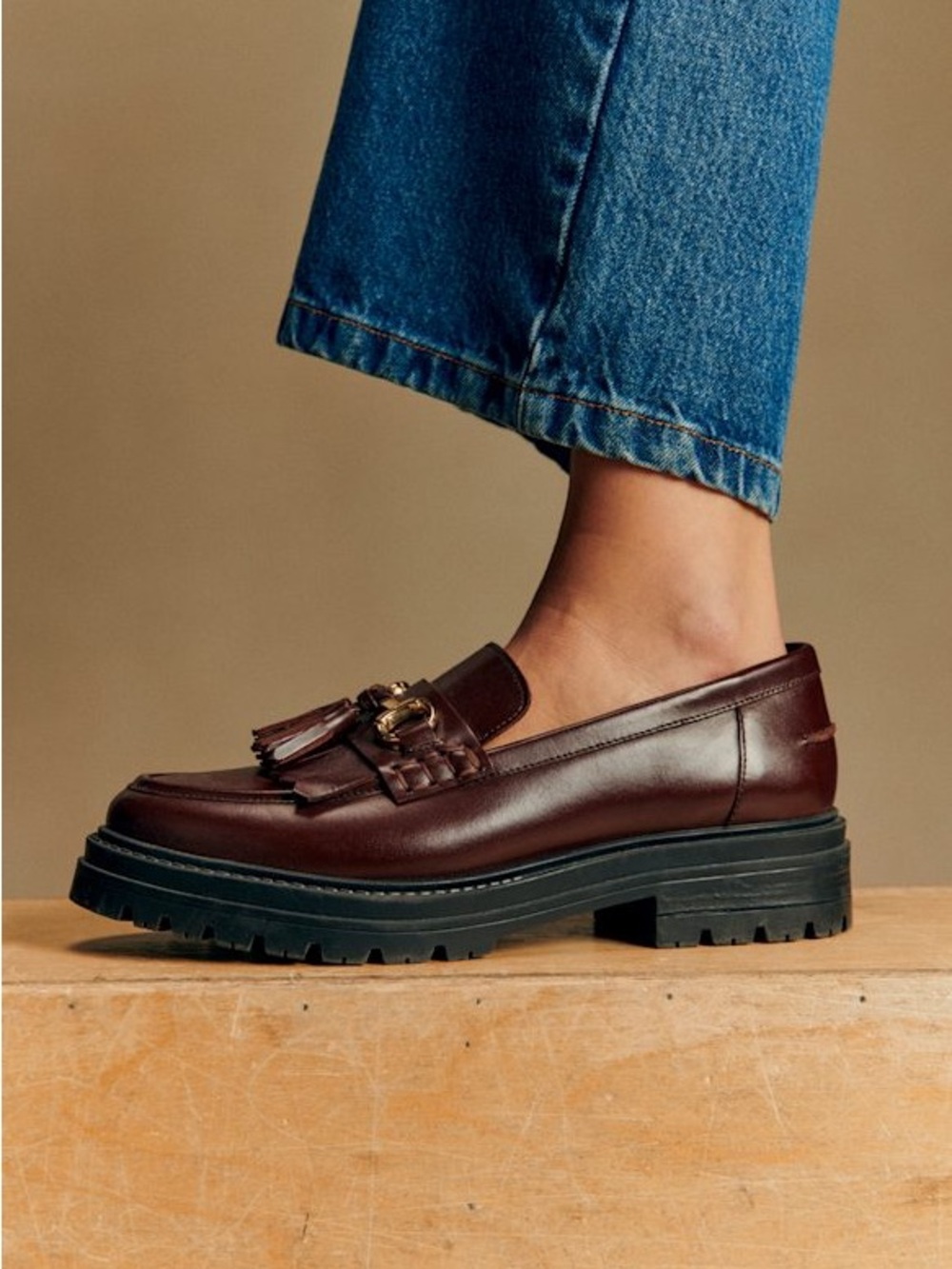 Sezane Amy Loafer Lug SoleTassel Horse Bit in Chocolate Burgundy 38